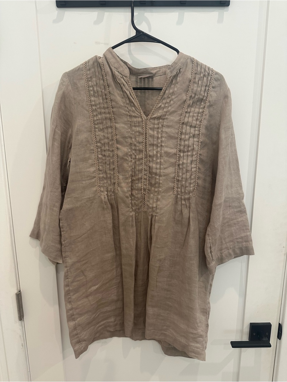 Women’s Linen Pintuck Tunic Top - Taupe